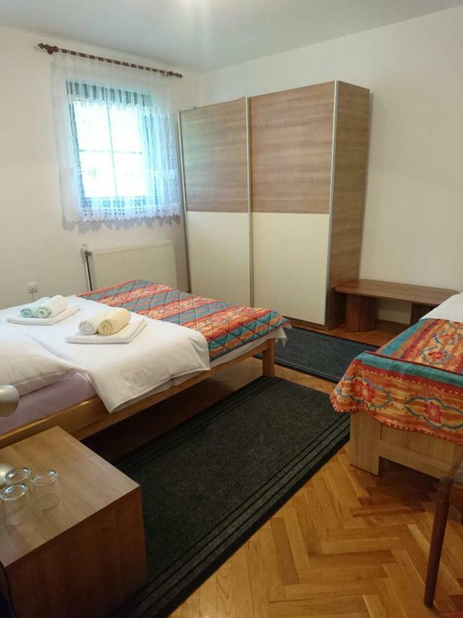 Appartement House Marijan à Korana Extérieur photo