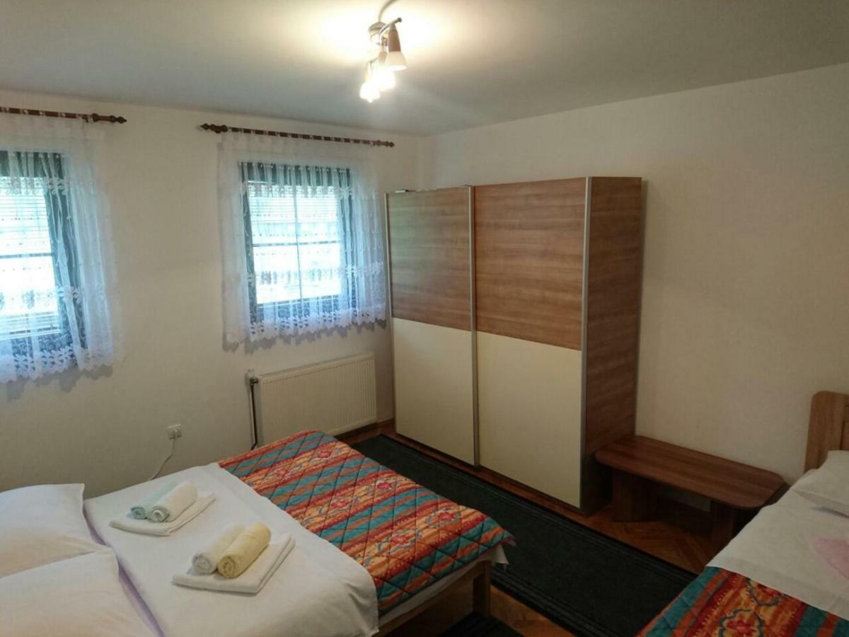 Appartement House Marijan à Korana Extérieur photo